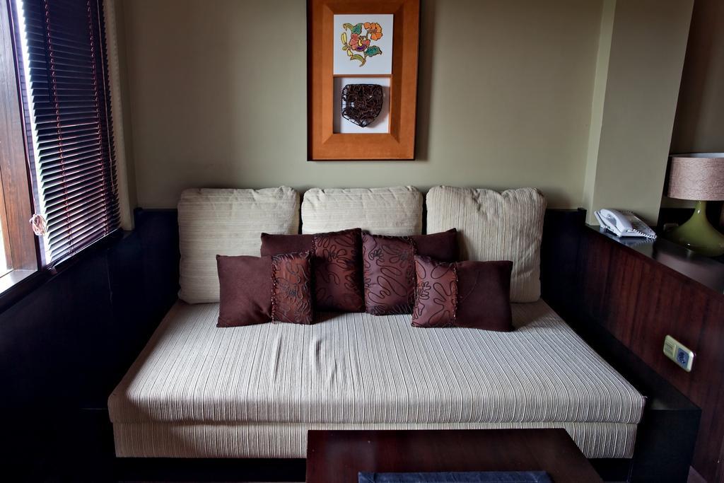 The Valley Resort Hotel Cimenyan Luaran gambar